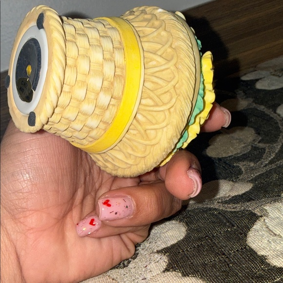 Vintage Floral Basket Trinket - Picture 7 of 7